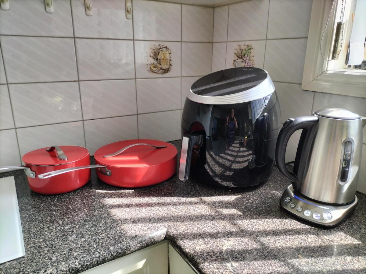 Appartamento 12 Mins To Mel Airport-Good Wood House St Albans Esterno foto