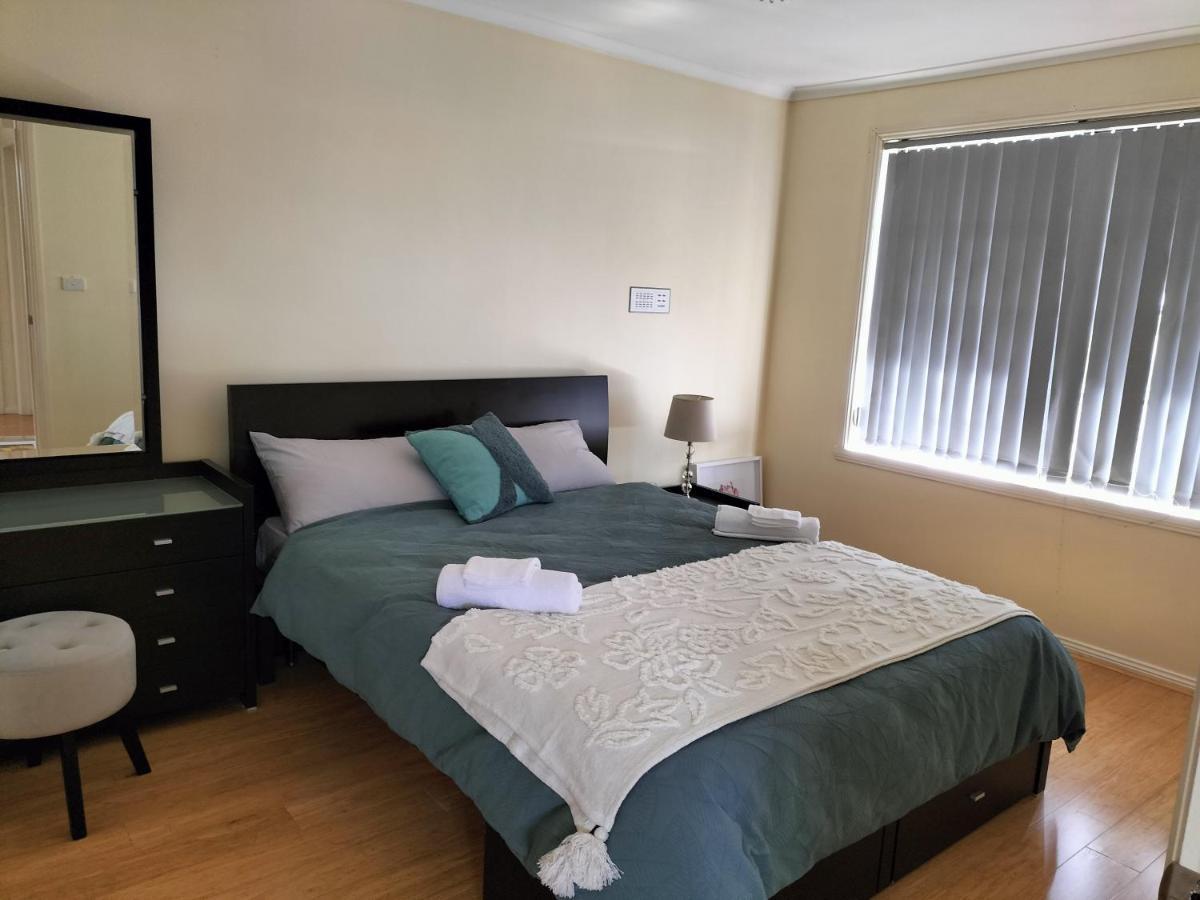 Appartamento 12 Mins To Mel Airport-Good Wood House St Albans Esterno foto